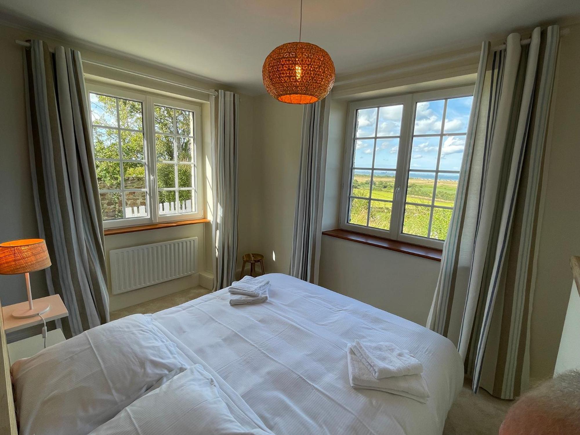 Maison de charme avec vue sur mer et jardin abrité Quinéville Exterior foto
